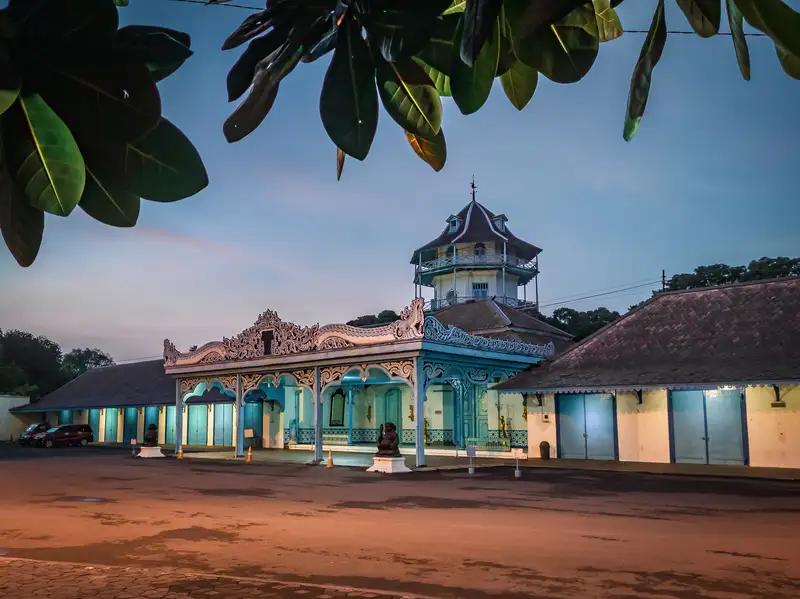 wisata-budaya-enaknya-kemana-pesona-sejarah-di-solo